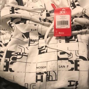 The north face xl hoodie with tags